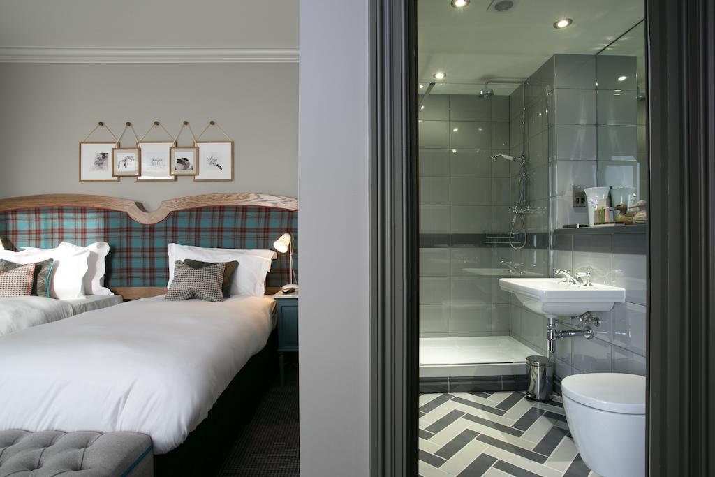 Dog And Fox Hotel Londen Kamer foto